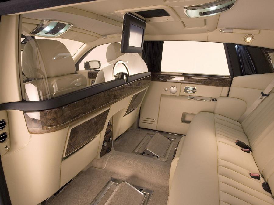  Rolls-Royce Phantom EWB 2005 года  (фото 14 из 19)